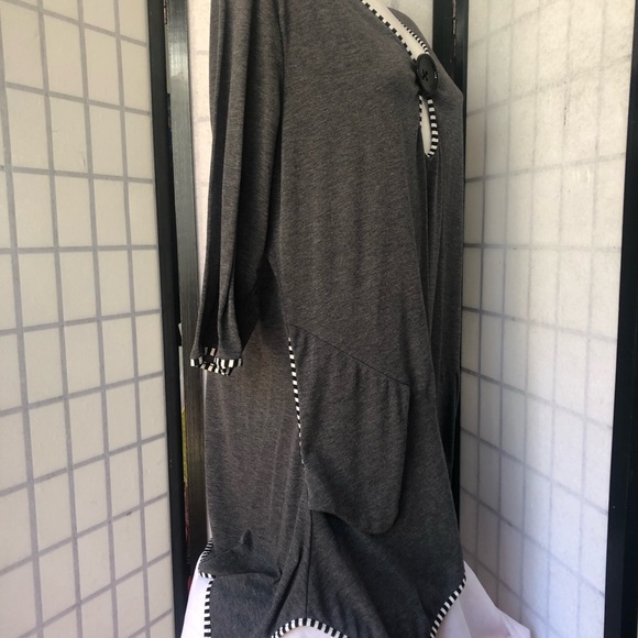 Woman’s plus size 2x rayon spandex top grey with black& white trim casual tunic - Picture 4 of 9